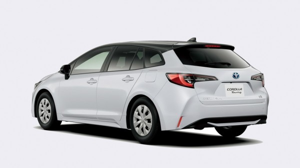 В Японии представили обновленную TOYOTA Corolla