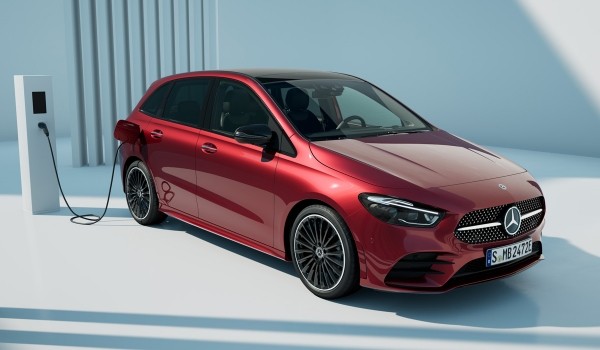 Обновленный Mercedes-Benz B-класса: прощальная гастроль Обновленный Mercedes-Benz B-класса: прощальная гастроль