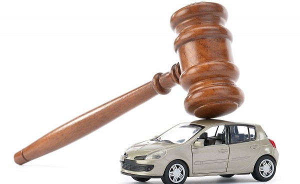 Автоюрист Радько: забрать автомашину в РФ могут при долгах и штрафах на 50-100 тыс. рублей Автоюрист Радько: забрать автомашину в РФ могут при долгах и штрафах на 50-100 тыс. рублей