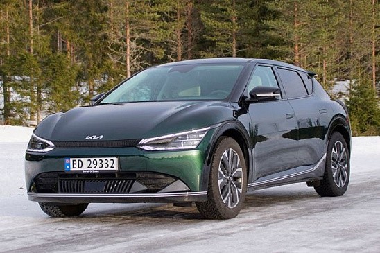 Автопилот Tesla подозревается в третьей смерти мотоциклиста в 2022 году