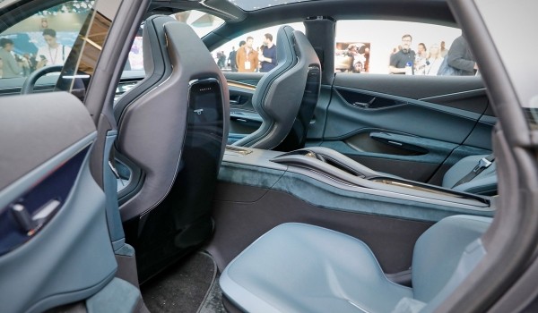 Во Франции разработали большой седан Hopium Machina Во Франции разработали большой седан Hopium Machina