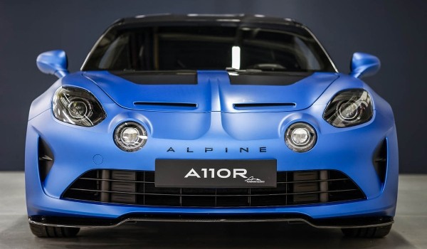 Дайджест дня: черный Outlander, переналадка Автотора и другие события индустрии Дайджест дня: черный Outlander, переналадка Автотора и другие события индустрии