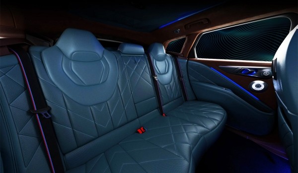 Мощный кроссовер BMW XM: серийная версия Мощный кроссовер BMW XM: серийная версия