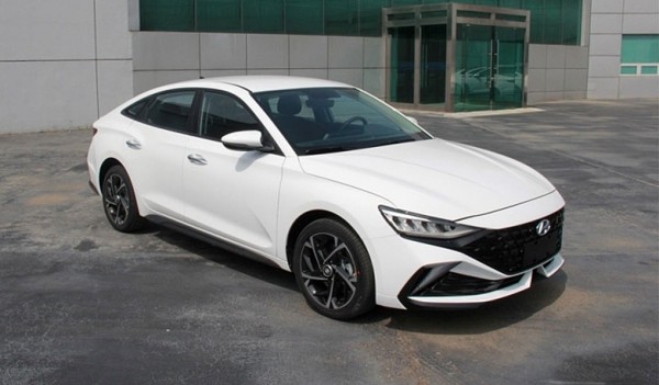 Седан Hyundai Lafesta обновлен во второй раз: теперь N Line Седан Hyundai Lafesta обновлен во второй раз: теперь N Line