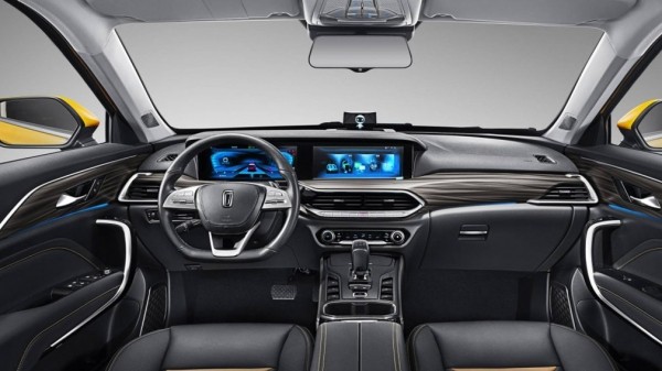 Кроссовер FAW Bestune T77 получил в РФ новую дорогую комплектацию