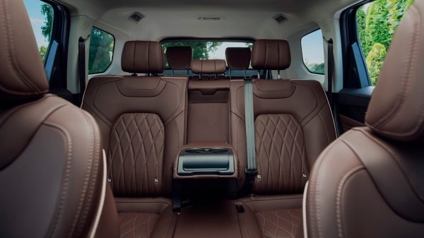 В РФ начались продажи новой спецверсии кроссовера EXEED VX President LE В РФ начались продажи новой спецверсии кроссовера EXEED VX President LE