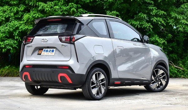 Новый хэтчбек Chery Wujie Pro: старший брат Кукушки Новый хэтчбек Chery Wujie Pro: старший брат Кукушки