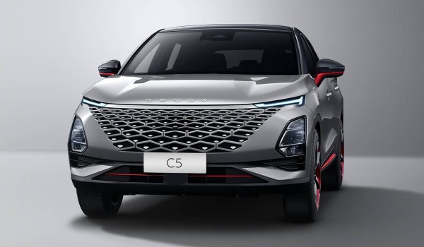 Кроссовер Omoda C5 выходит на российский рынок: комплектации и цены Кроссовер Omoda C5 выходит на российский рынок: комплектации и цены