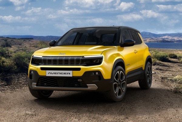 Появился бензиновый Jeep Avenger с «механикой»