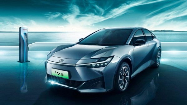 Toyota показала свой второй серийный электрокар - седан BZ3 Toyota показала свой второй серийный электрокар - седан BZ3