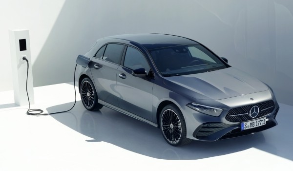 Представлен обновленный Mercedes-Benz A-класса Представлен обновленный Mercedes-Benz A-класса