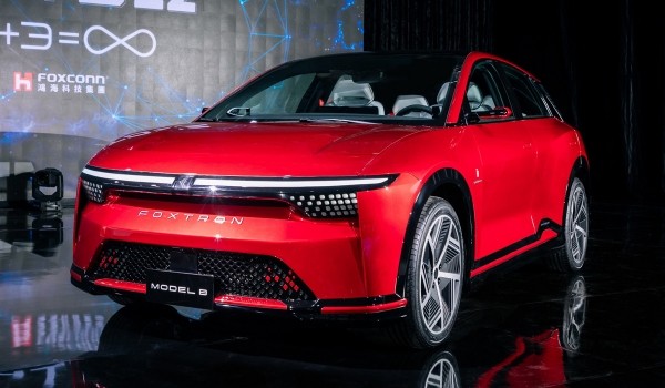 Электромобили Foxtron: кроссовер, хэтчбек и пикап