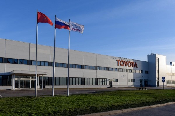 Японские компании Toyota, Mazda и Mitsubishi могут полностью уйти из России следом за Nissan Японские компании Toyota, Mazda и Mitsubishi могут полностью уйти из России следом за Nissan