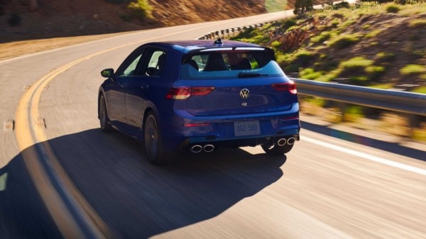 Компания Volkswagen сделает суббренд R Performance только электрическим к 2030 году Компания Volkswagen сделает суббренд R Performance только электрическим к 2030 году