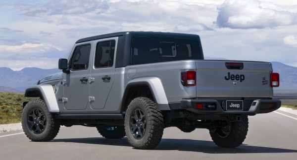 Названы 10 автомобилей, которые можно купить с наибольшими скидками Названы 10 автомобилей, которые можно купить с наибольшими скидками