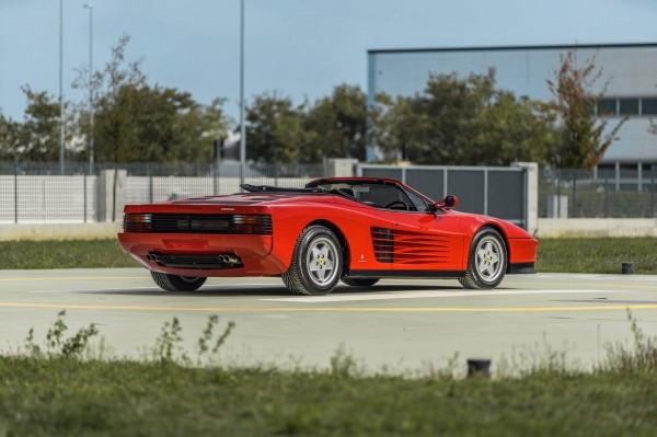 Редчайший FERRARI Testarossa Pininfarina Spider с минимальным пробегом выставлен на продажу Редчайший FERRARI Testarossa Pininfarina Spider с минимальным пробегом выставлен на продажу
