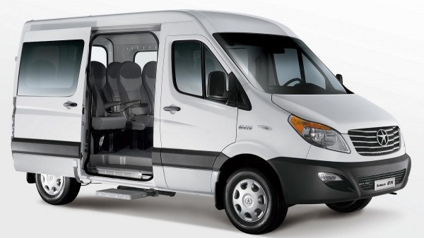 В России на автозаводе в Елабуге организуют массовую сборку фургонов JAC Sunray