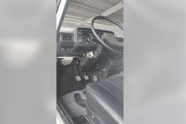 Жигули-догонялку КГБ продают в 40 раз дороже среднего ценника Жигули-догонялку КГБ продают в 40 раз дороже среднего ценника