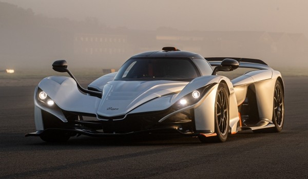 В Чехии создали собственный гиперкар Praga Bohema В Чехии создали собственный гиперкар Praga Bohema