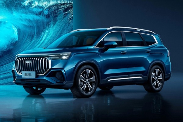 Семиместный кроссовер Geely Haoyue L: мощнее и престижнее