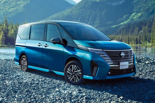 Представлен минивэн Nissan Serena нового поколения Представлен минивэн Nissan Serena нового поколения