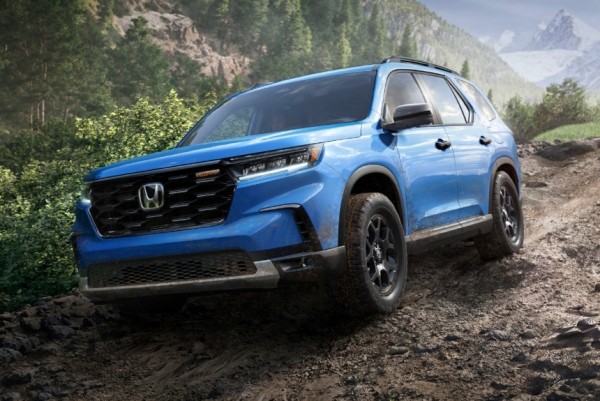 Представлен кроссовер Honda Pilot четвертого поколения Представлен кроссовер Honda Pilot четвертого поколения