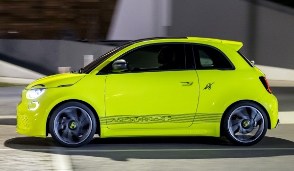 Abarth 500e стал первым электромобилем марки Abarth 500e стал первым электромобилем марки
