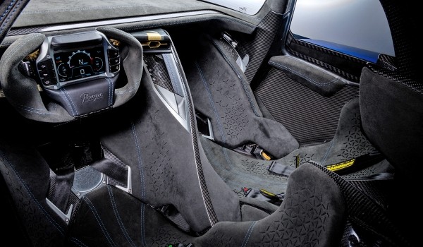 В Чехии создали собственный гиперкар Praga Bohema В Чехии создали собственный гиперкар Praga Bohema