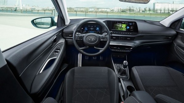 В РФ начали продавать самый компактный кроссовер HYUNDAI из Европы В РФ начали продавать самый компактный кроссовер HYUNDAI из Европы