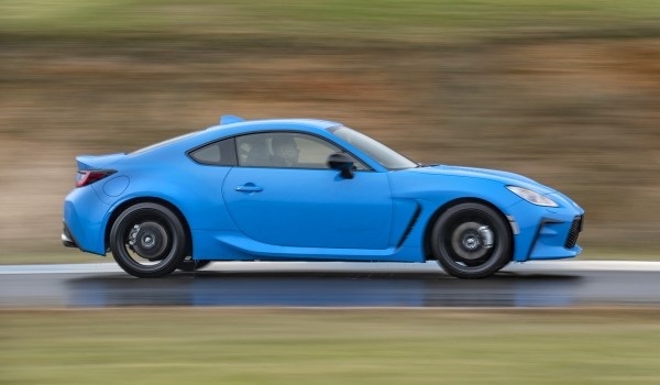 Дайджест дня: Purosangue на паузе, еще один Evolute и другие события индустрии Дайджест дня: Purosangue на паузе, еще один Evolute и другие события индустрии