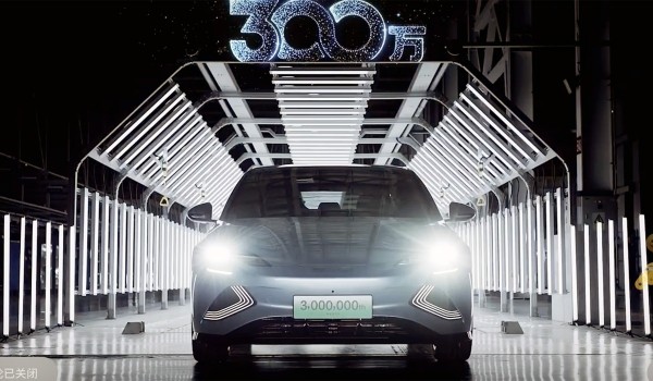 Дайджест дня: краш-тесты Euro NCAP, гиперкар Praga и другие события индустрии