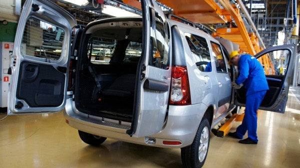 Автоконцерн АВТОВАЗ выпустит с конвейера 500 универсалов LADA Largus в декабре 2022 года Автоконцерн АВТОВАЗ выпустит с конвейера 500 универсалов LADA Largus в декабре 2022 года