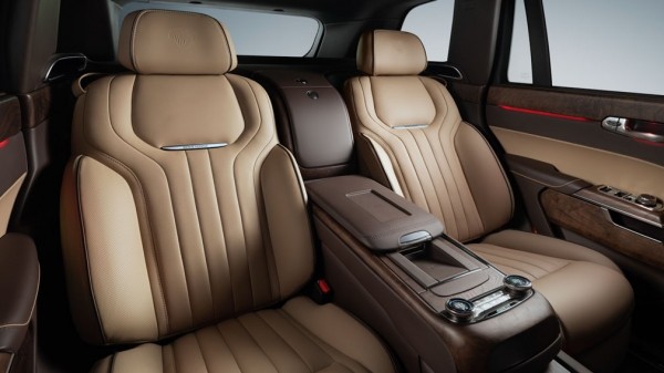 В РФ началась серийная сборка AURUS KOMENDANT В РФ началась серийная сборка AURUS KOMENDANT