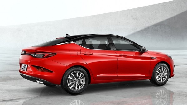 Названы цены двух моделей JAC в Беларуси