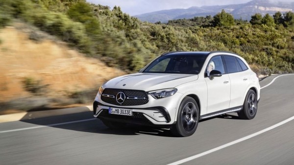 В Сети рассказали про особенности нового кроссовера Mercedes-Benz GLC