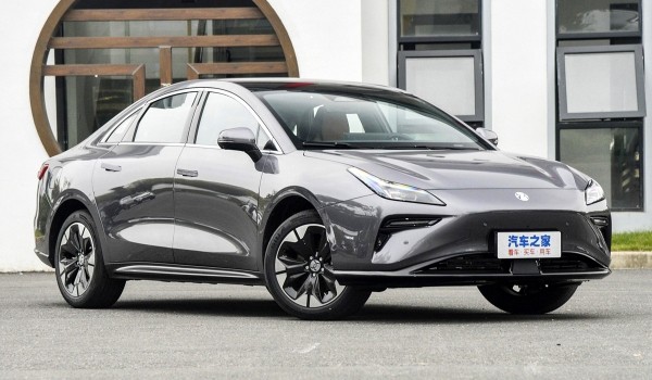 Электрический седан Hycan A06 стал третьей моделью в гамме Электрический седан Hycan A06 стал третьей моделью в гамме