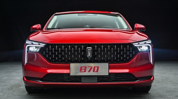 В России появился китайский конкурент Toyota Camry за 2,6 миллиона рублей В России появился китайский конкурент Toyota Camry за 2,6 миллиона рублей