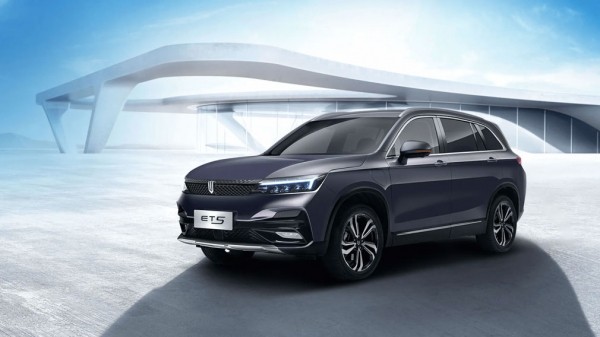 В России появится новый китайский электрокроссовер Skywell ET5 В России появится новый китайский электрокроссовер Skywell ET5