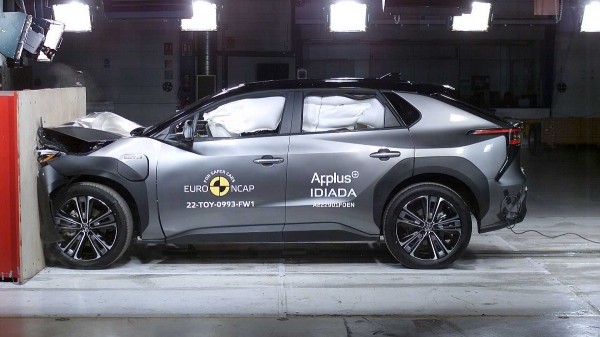 Euro NCAP: Toyota bZ4X и Subaru Solterra получили высшую оценку безопасности Euro NCAP: Toyota bZ4X и Subaru Solterra получили высшую оценку безопасности