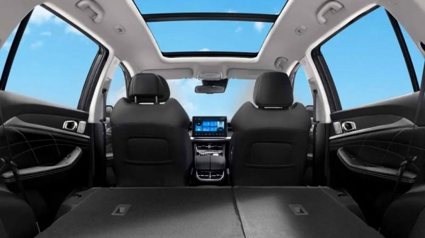 В России появится новый китайский электрокроссовер Skywell ET5 В России появится новый китайский электрокроссовер Skywell ET5