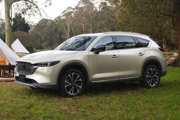 Обновлен трехрядный кроссовер Mazda CX-8