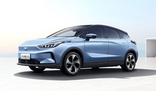 Компания GEELY выходит на рынок Европы с электрическим кроссовером Geely Geometry C Компания GEELY выходит на рынок Европы с электрическим кроссовером Geely Geometry C