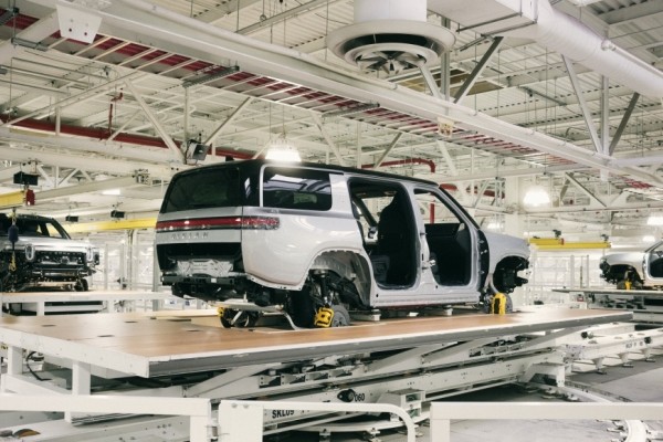 Компания Rivian отложила выпуск платформы R2 следующего поколения до 2026 года Компания Rivian отложила выпуск платформы R2 следующего поколения до 2026 года