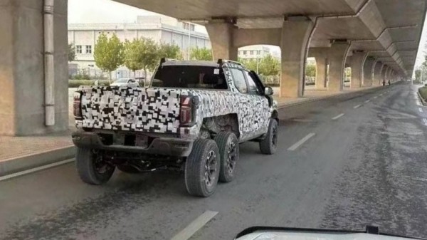 Концерн GREAT WALL вывел на тесты шестиколесный пикап на базе Tank 500 Концерн GREAT WALL вывел на тесты шестиколесный пикап на базе Tank 500