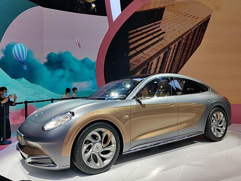 Концерн GREAT WALL вывел на тесты шестиколесный пикап на базе Tank 500 Концерн GREAT WALL вывел на тесты шестиколесный пикап на базе Tank 500