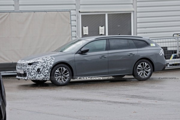 Обновленный Peugeot 508 в кузовах фастбэк и универсал замечен во время испытаний
