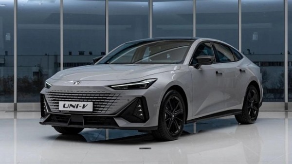 Уникальные гоночные BMW M1 AHG Studie и BMW 635 CSi выставили на аукцион для продажи Уникальные гоночные BMW M1 AHG Studie и BMW 635 CSi выставили на аукцион для продажи