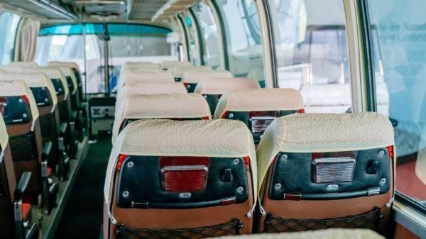 В Сети показали красочный автобус Мерседес для футбольных команд 1974 года