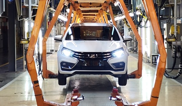 Дайджест дня: BMW XM на конвейере, восьмиклапанная Веста и другие события индустрии Дайджест дня: BMW XM на конвейере, восьмиклапанная Веста и другие события индустрии