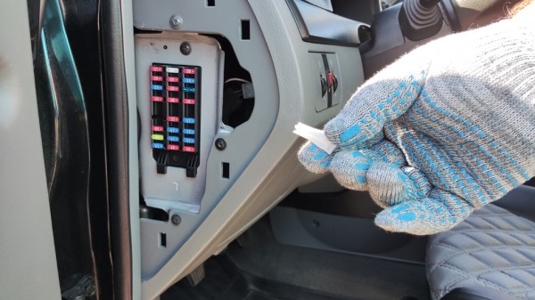 В даркнете стали появляться предложения взломать "умную" автомашину В даркнете стали появляться предложения взломать "умную" автомашину